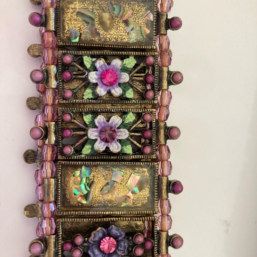 Stretchy bracelet